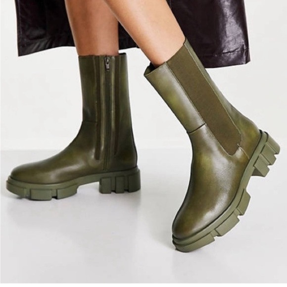 Free People Shoes - Free People 90’s Brooks Chelsea Lug Boots Green